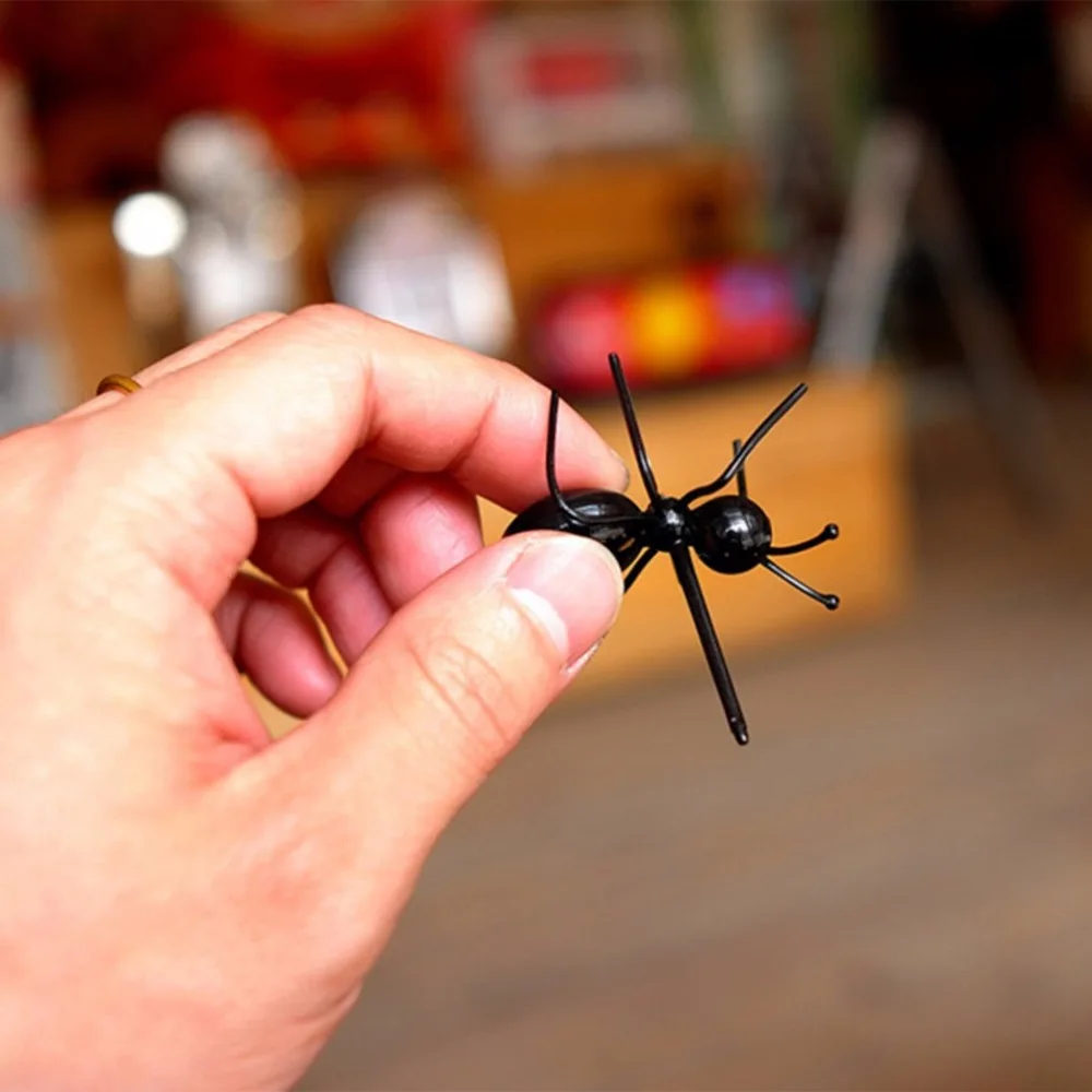 

12pcs/set Mini Ants Toothpick Hardworking Ants Fruit Forks Dessert Salad Forks Tableware Multiple Use For Party