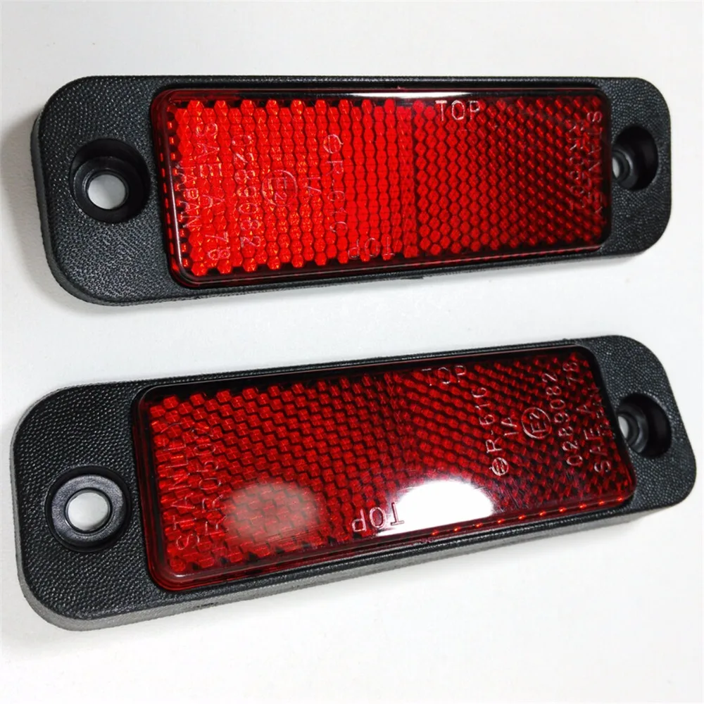 Пара левых и правых светоотражателей для заднего бампера Mitsubishi Pajero V31|reflector|reflector