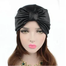 Новинка женщины шляпы кожа тюрбан Шапки головной обруч купол Шапки в европейском стиле Индии Шляпы Женщины шапочки Skullies для осени и весны