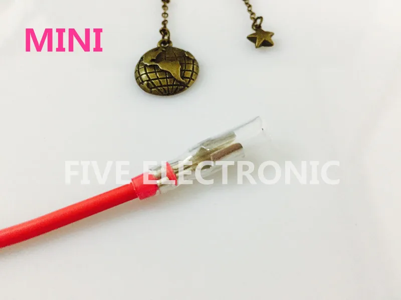 MINI Auto CAR fuse box Fuse Holder for Auto Car Take electrical appliances With cable Small Plug. Free mini fuse & terminal