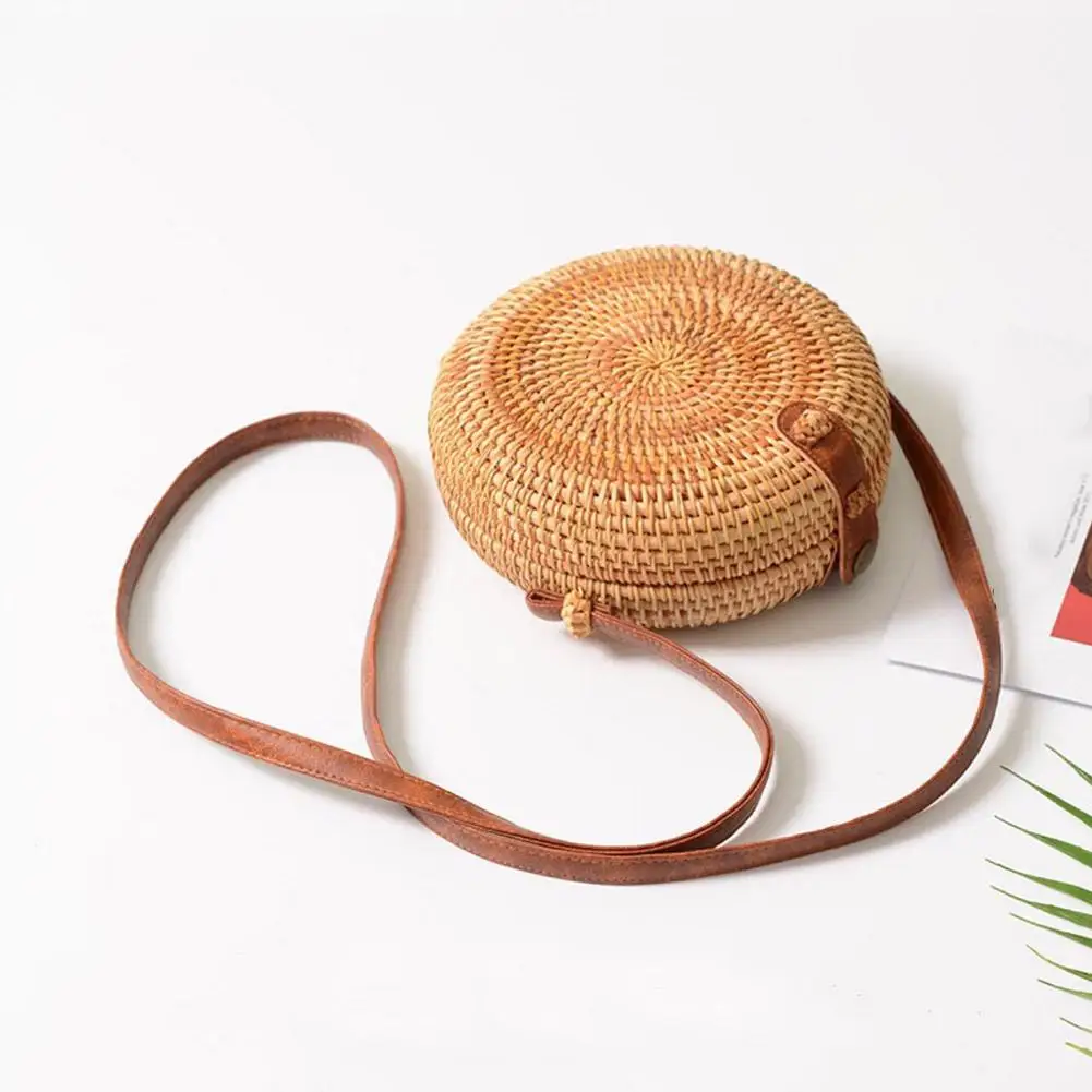 المألوف اليدوية الروطان القش المنسوجة بوهيميا جولة الرجعية خمر حقيبة شاطئية قوس دائري صغير المنزل حقيبة التخزين للنساء