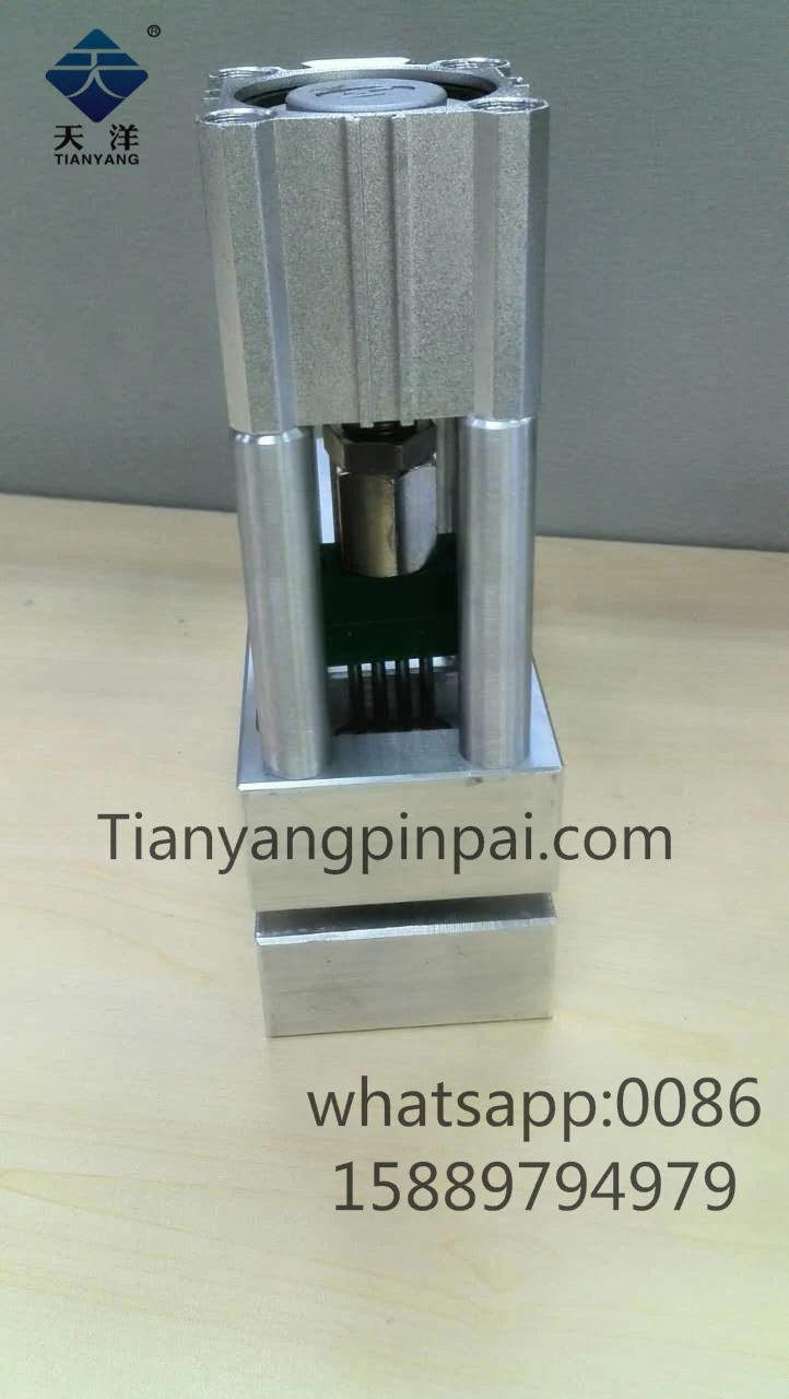 multiple round hole puncher to punch 4holes of 1.5mm round circle hole