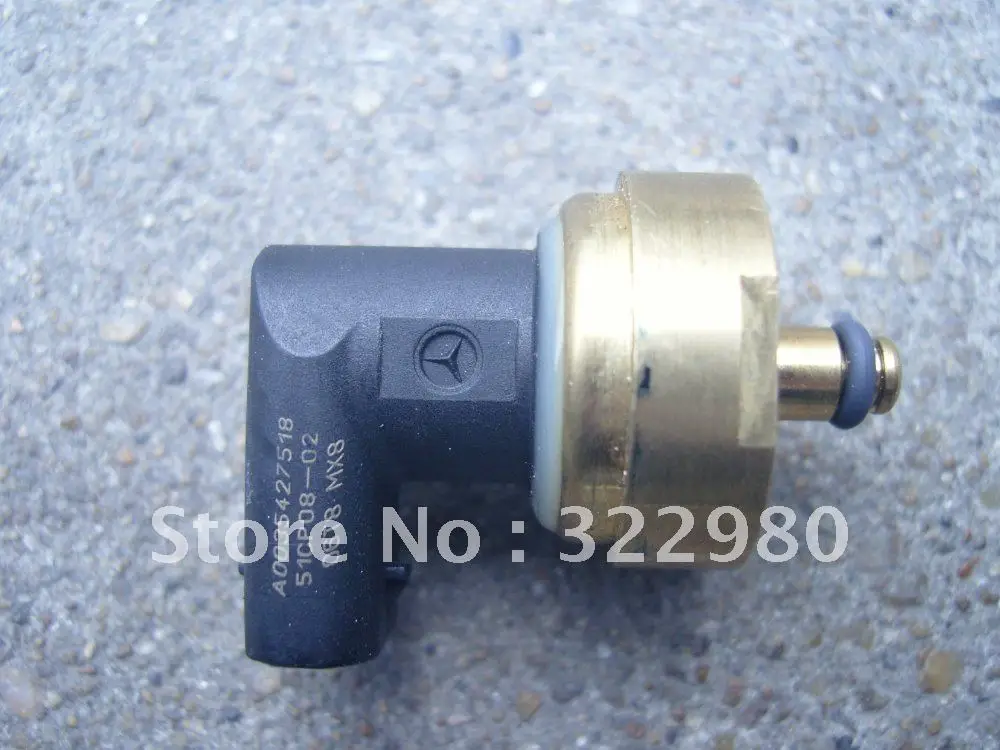 0009051100 Fuel Tank Pressure Sensor For CLA250 C250 C300 C350 C63