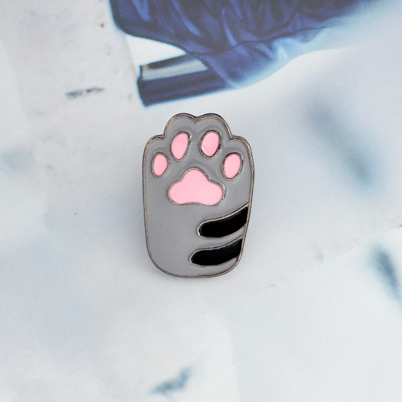 

Enamel Pins Cute Cartoon Cat Claw Brooch Pet Paw Print Four-color Kitten Animal Lover Jacket DIY Jewelry Children's Gifts