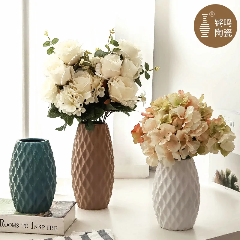

Medium Temperature Porcelain Plaid Nordic Simple Ceramic Vase Ceramic Crafts Hydroponic Flower Furniture Decorations Ornament