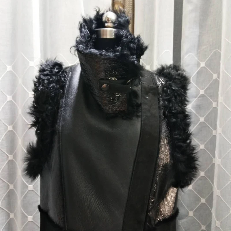 Real sheep fur coat women sleeveless genuine lamb fur leather vest famale sheepshearing fur vest woman winter jacket free ship Coats