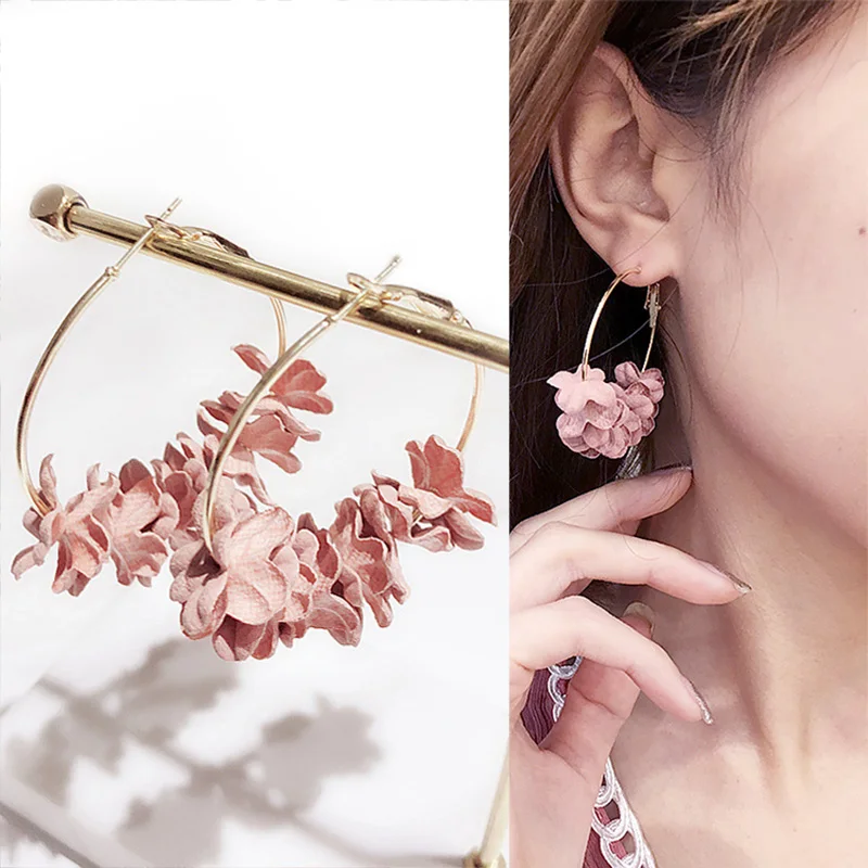 

2018 Elegant Fabric Flower Hoop Earrings Bijoux Sweety Colourful Petal Alloy Ear Circle Big Earrings Charm Brinco For Women