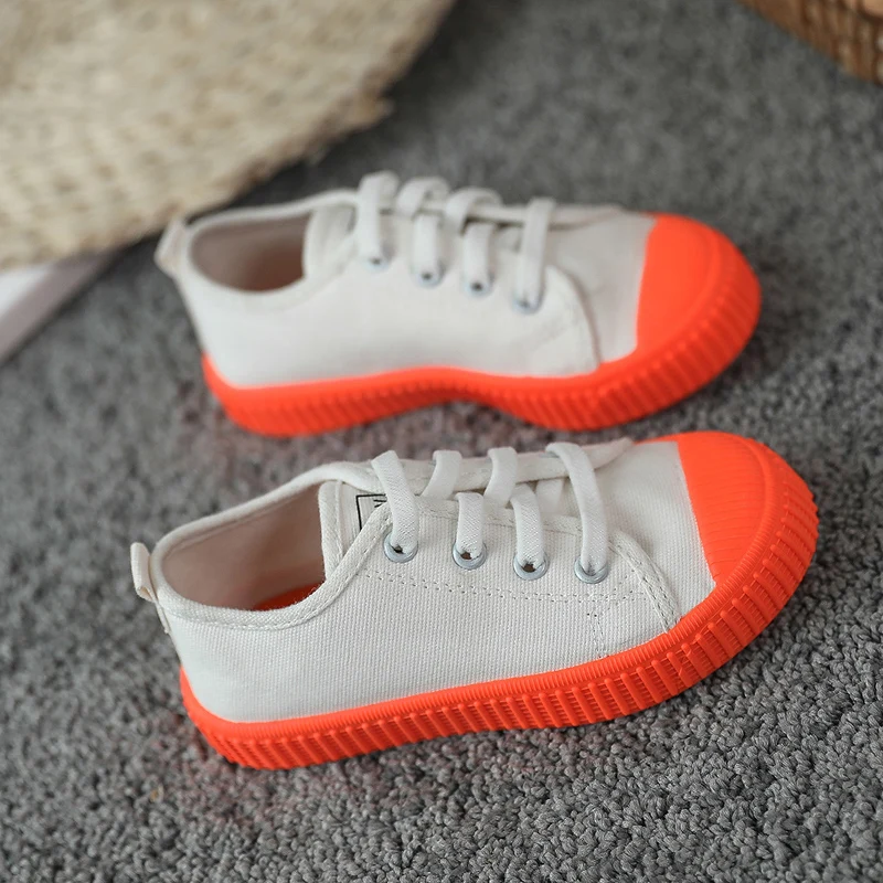 Белые кроссовки для девочек и мальчиков Повседневная парусиновая обувь яркого
