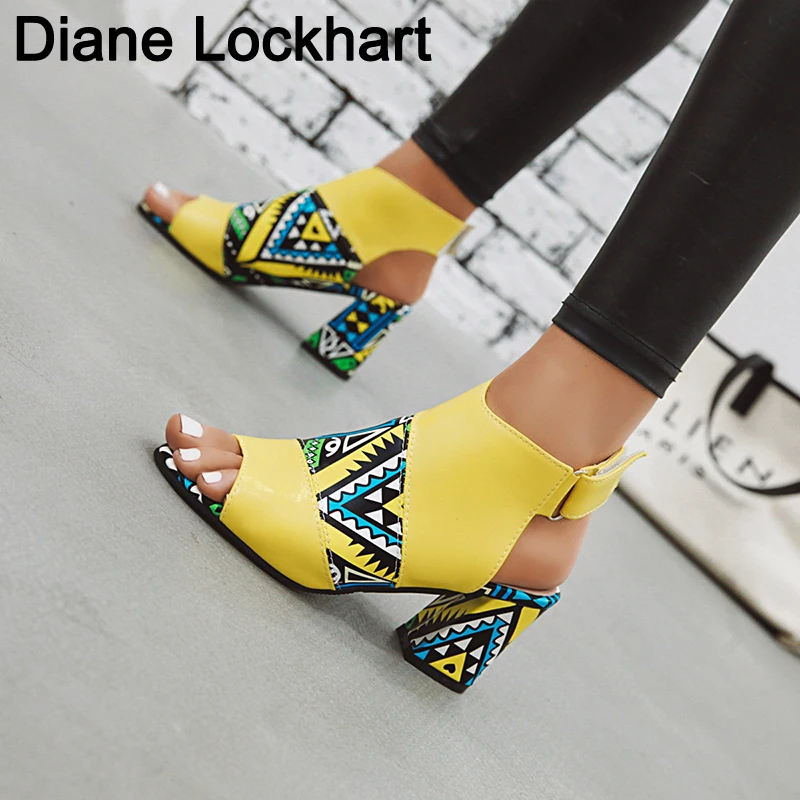 Koop Vrouwen Stijlvolle Print Sandalen Laarzen Peep Toe Gesp Zomer Hoge Hak Gladiator Schoenen Vrouw Geel Groen sandalias mujer 2019