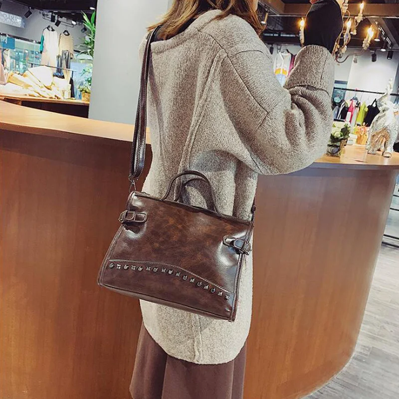 REPRCLA جديد خمر حقيبة يد المرأة حقيبة كتف عالية الجودة النفط بو الجلود Crossbody الإناث حمل الأعلى مقبض حقيبة بولسا الأنثوية REPRCLA جديد خمر حقيبة يد المرأة حقيبة كتف عالية الجودة النفط بو الجلود Crossbody الإناث حمل الأعلى مقبض حقيبة بولسا الأنثوية