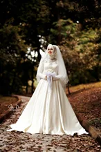 2016 Long Sleeve Muslim Islamic Wedding Dresses with Hijab High Neck Ivory Bridal Dress Lace Beaded robe de mariage musulman