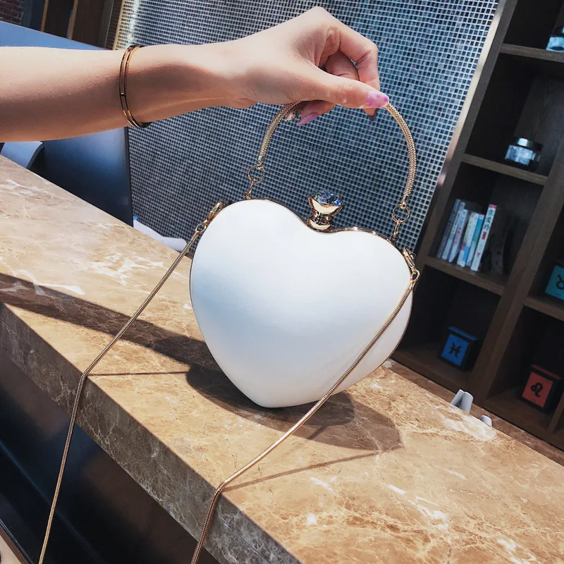 

2018 Cute and Fashionable Heart-shaped Day Clutch for Lovely Girls, Evening Bags with Detachable Chain