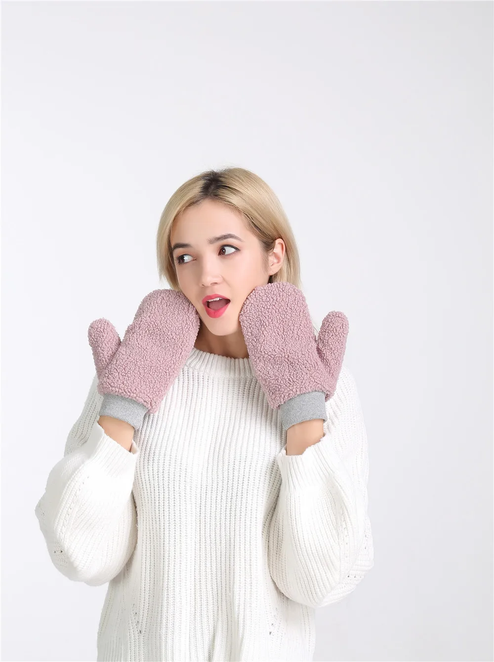 Новый дизайн симпатичный Для женщин зимний пушистый перчатки новинка из мягкого кашемира женские перчатки Рождество подарок двухэтажные