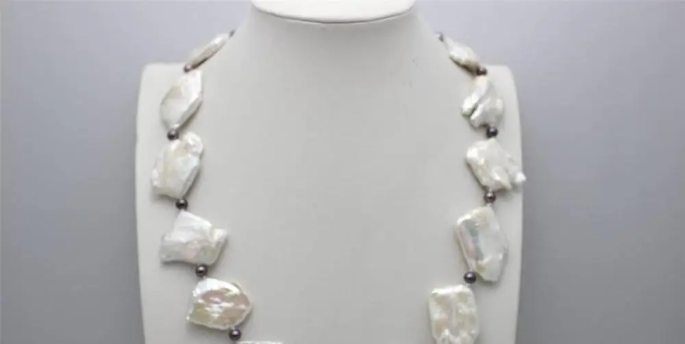 

FREE SHIPPING>>>@@ > Black &White box Freshwater pearl Necklace 21"Strand/String"Handmade"Alloy a(5.18)