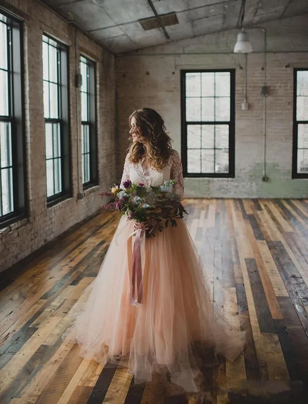 vintage-country-wedding-dresses-with-long-sleeves-lace-blush-tulle-v-neck-2018-bohemia-garden-beach-plus-size-bridal-wedding-gowns-cheap (1)_