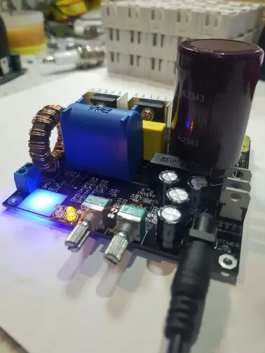 

The Young Man's First TC: Integrated Half Bridge SSTC Driver Board Directly Inputs the AC Without Music
