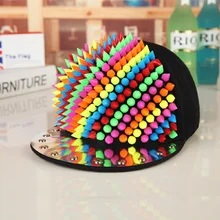 Унисекс Весна Лето Красочные Заклепки бейсбольная кепка s Professional панк Мужская шпильки шапки в стиле хип-хоп личность бейсбольная кепка