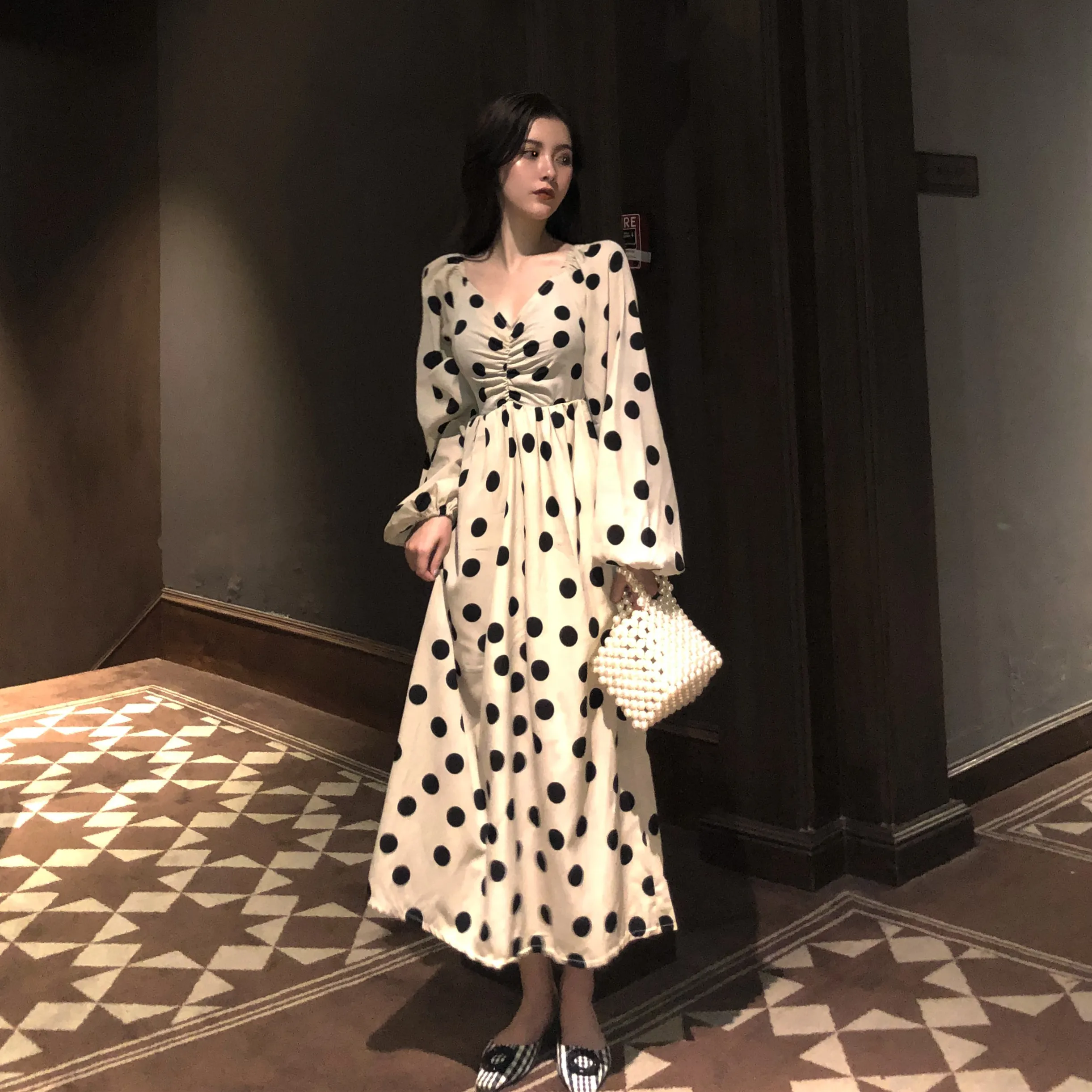

Romantic Night Dots V Neck Dress a Line Puff Sleeve Long Dress Fashion Vintage Robe Longue Vestido Largo Vestiti Lunga