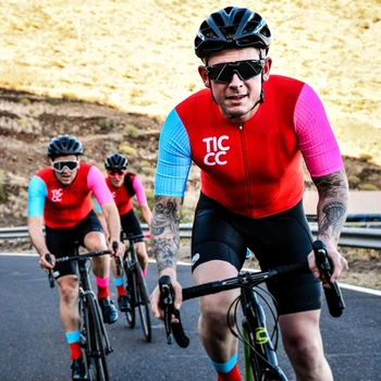 

2019 This Ticcc Team cycling jersey men Summer bike racing clothing Breath polyester clothing Bicycle riding wear pink sleeve