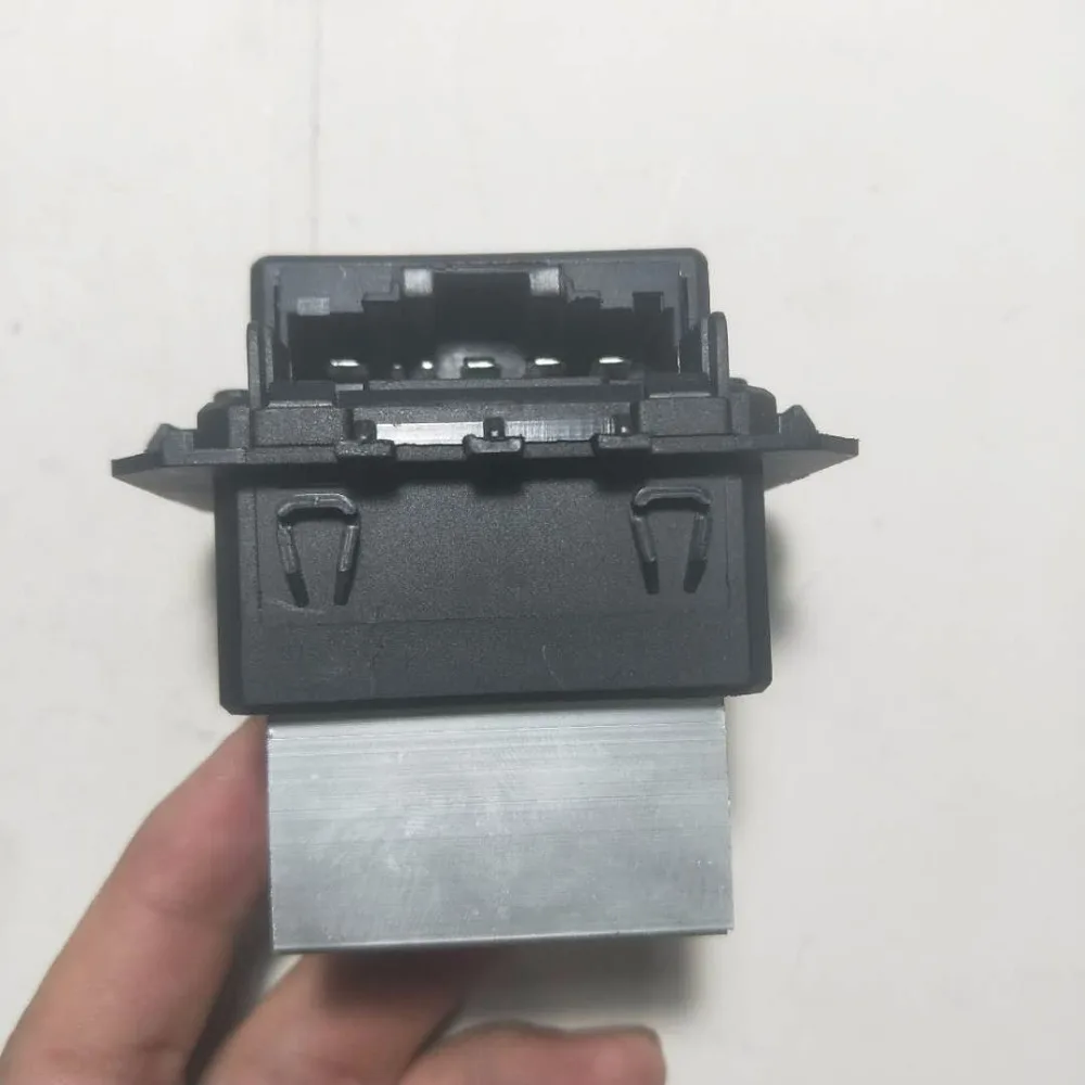 Резистор двигателя воздуходувки подходит для Citroen Peugeot Renault Qashqai OE 6441AA 6441AF 7701209850