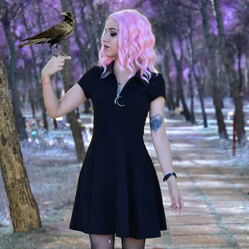 Готическое Черное женское мини-платье с металлической луной, готический стиль, уличный стиль, панк, на молнии, плиссированные платья-рубашки, Летние Стильные повседневные платья в консервативном стиле