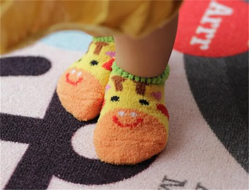Хлопковые носки для маленьких мальчиков и девочек раннее образование Резиновые Нескользящие носки-тапочки детские носки с рисунками животных, свиней, собак, медведей, лягушек