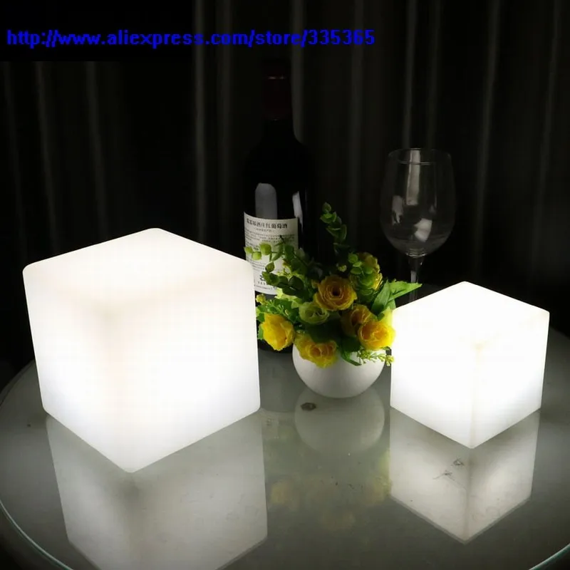 Цветная светодиодная лампа для мебели перезаряжаемая батарея RGB уличная с