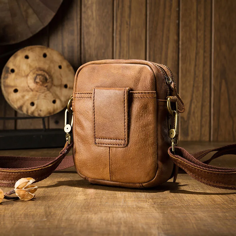 AETOO  Handmade leather pockets male leather shoulder bag retro personality Messenger bag mini bag men Korean small bag