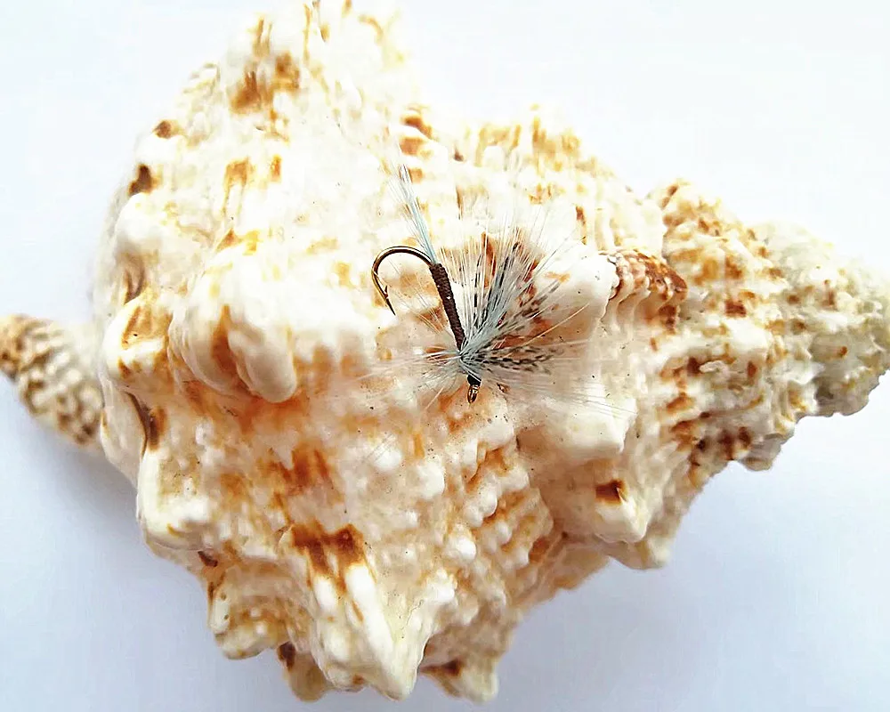 

100PCS Fly Fishing Trout Fishing Mosquito Dry Hook May Fly #10