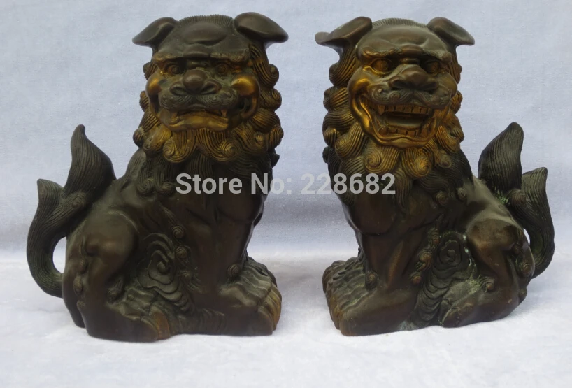 

Rare a pair of Chinese old copper/bronze carved Gold gilt foo fu dog big sculpture/ lion Statue only 1 pair .