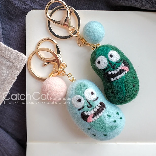 

Custom catchcat wool felt handmade rick and morty and mortirek pickle cucumber doll key ring