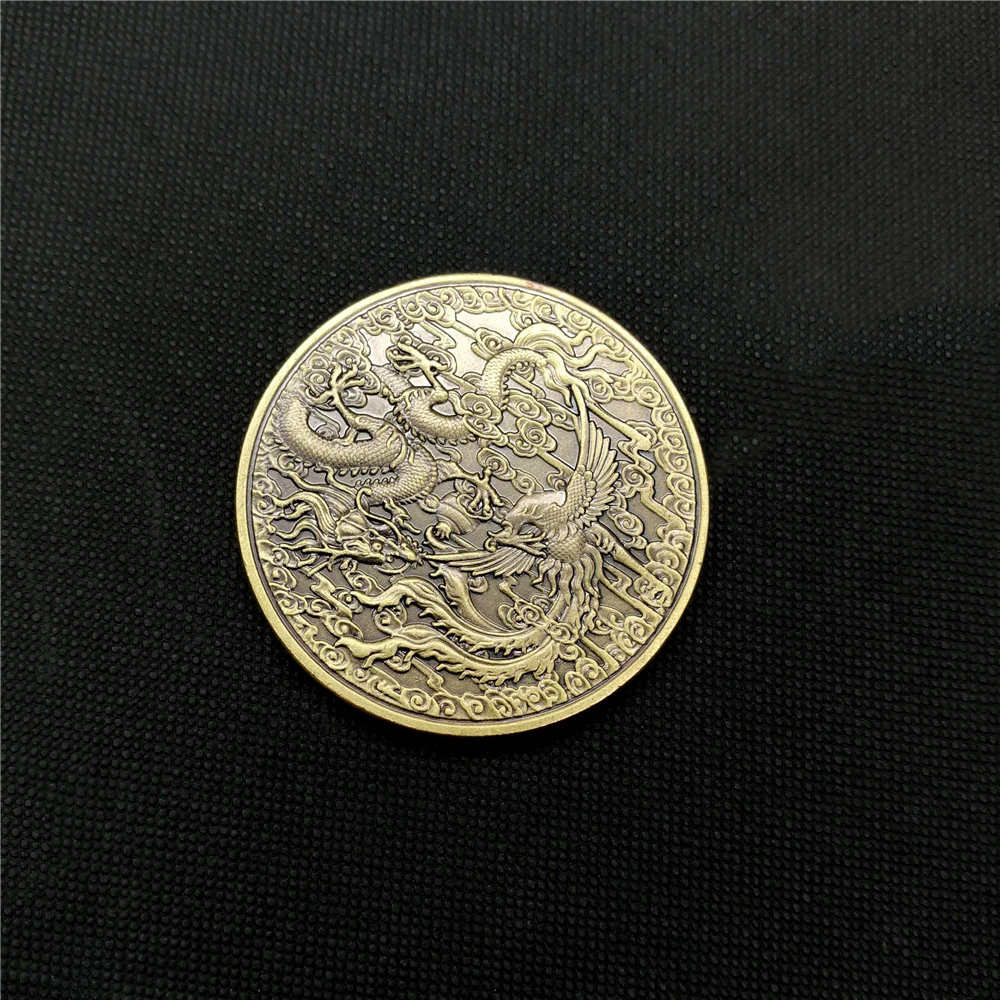 Индивидуальный достаток, привнесенный драконом и Фениксом памятная монета традиционная