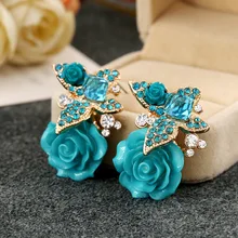 Корейская Красная роза цветок люстра серьги для женщин Золотая Бабочка Кристалл Капля шпильки серьги женские свадебные ювелирные изделия