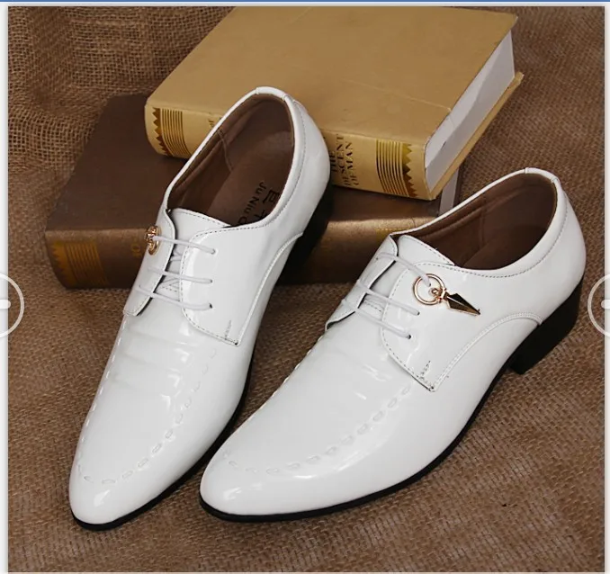 Мужские оксфорды из лакированной кожи; Высококачественная обувь из натуральной кожи; Классические Мужские броги; официальная обувь; повседневные модельные свадебные туфли «Bullock» - Цвет: White
