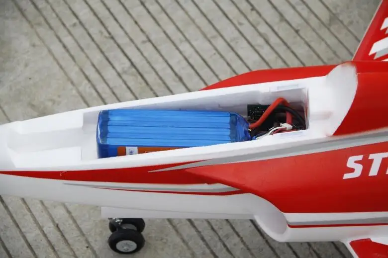 freewing-90mm-stinger-rc-jet-9