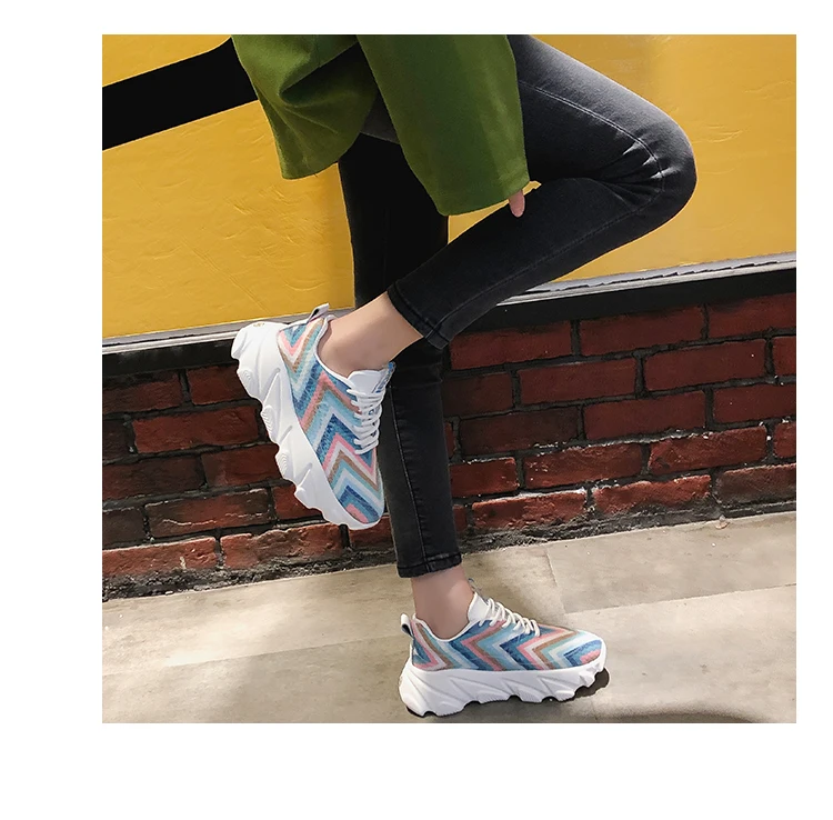 Женские кроссовки, женская обувь на платформе, не сужающийся книзу массивный каблук 4,5 см, обувь для девушек и пап, толстая подошва, смешанные цвета, известный бренд, лето, 35-39