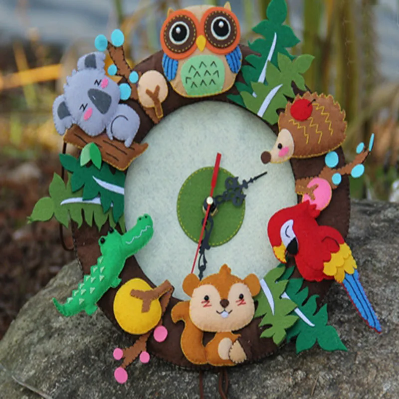 So Cute DIY Felt Package Forest Animals Real Clock DIY sewing Felt Learning Tool Home Party Decoration Birthday Gift Present