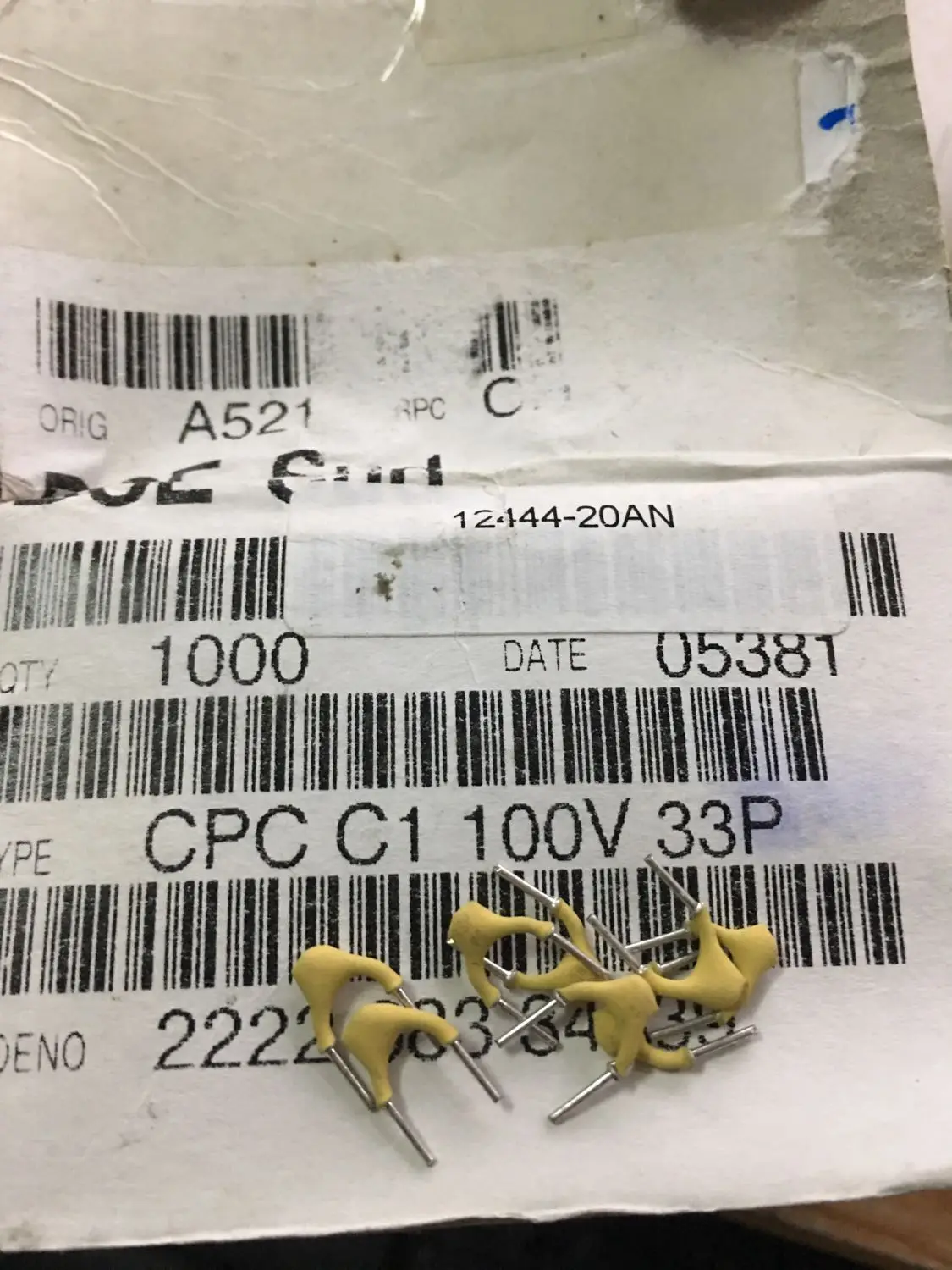 

2019 hot sale Holland BC 20PCS/50PCS High-frequency silver film Ceramic capacitor 100v33PF 33P 100v 33PF P=5MM free shipping