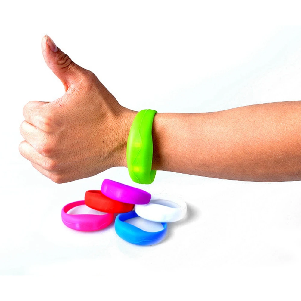 Silicone LED Vibration Glow Bracelet 8 Colors Unisex Luminous Toys