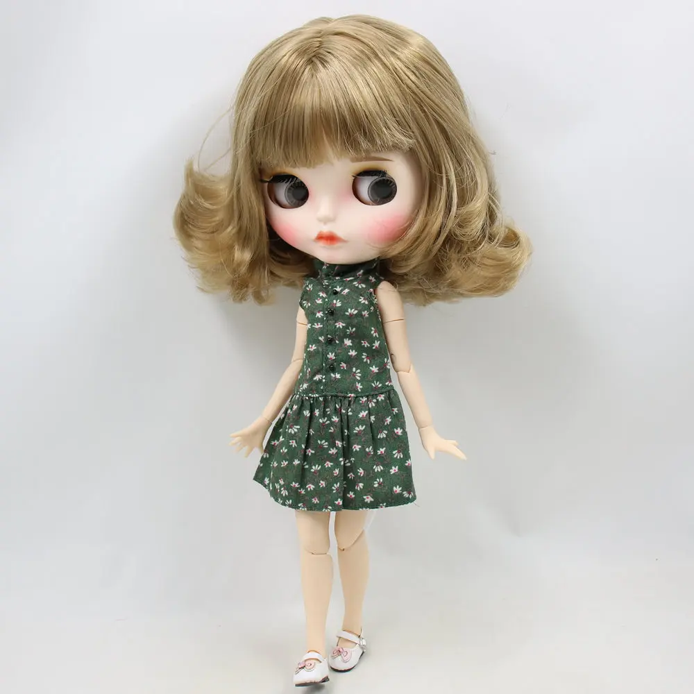 Jade – Premium Custom Neo Blythe Doll with Blonde Hair, White Skin & Matte Pouty Face 2
