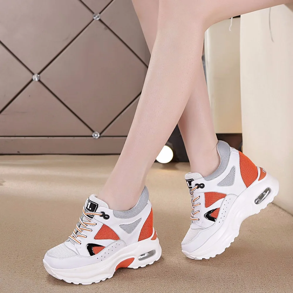 

2019 spring new leather Korean version of the wild casual shoes spring and summer increased women's shoes net shoes.