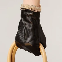 Для женщин кожаные перчатки с кнопка выдалбливают перчатки Мода Luva de Couro Черный \ вино \ серый 1 пара/лот