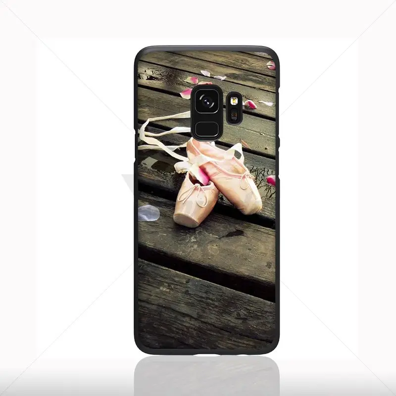 ballet girl pointe shoes