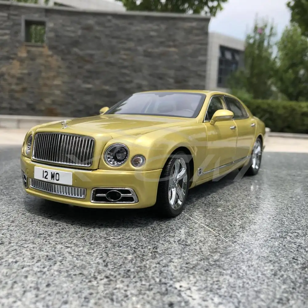 

Diecast Car Model Almost Real Bentley Mulsanne Speed 2017 1:18 (Julep) + SMALL GIFT!!!!!