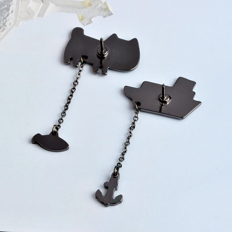 Металлическая брошь значок на цепочке с милым мультяшным котом котенком рыбой