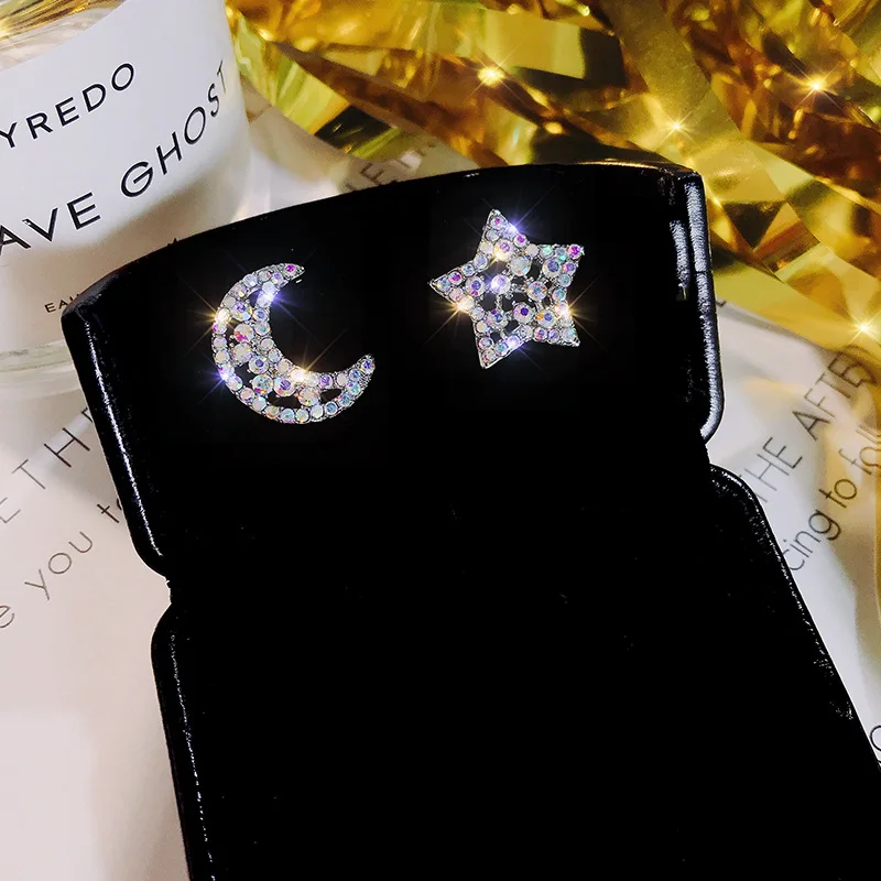 

2019 New Type Earrings Female Korean Personality Hundred Stars Monthly Ear Nails Asymmetric Net Red Simple Fashion Ear Jewelry