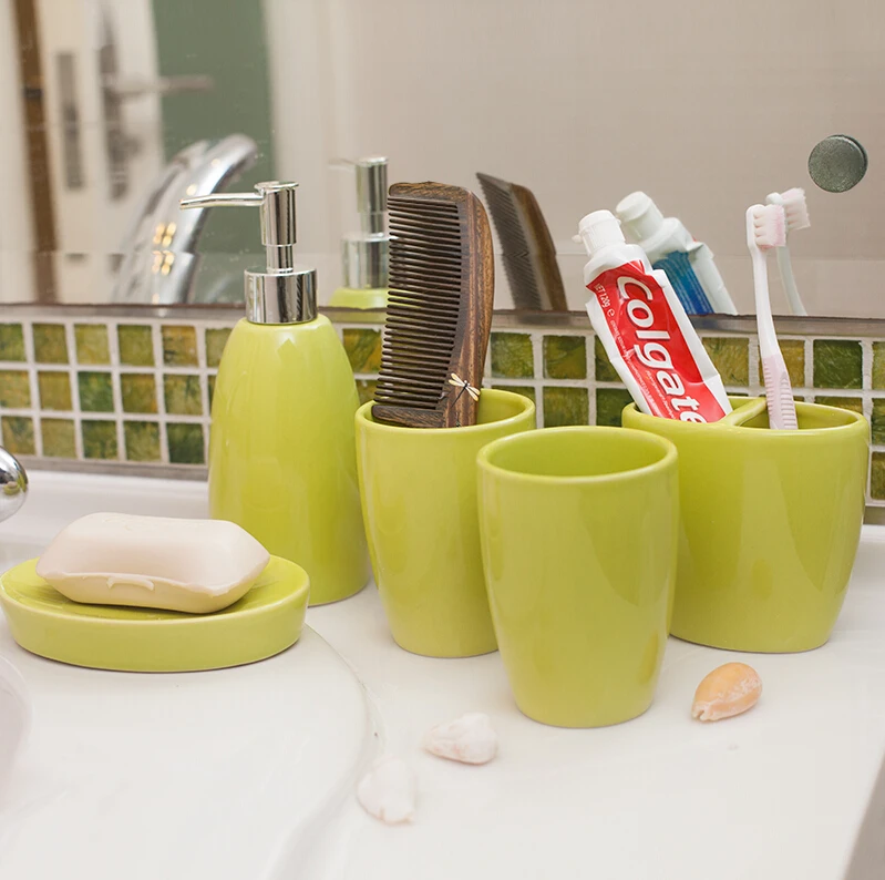 Модный короткий керамический набор для ванной из пяти штук, комплект принадлежностей для ванной, набор для мытья зубов shukoubei, мыльница, держатель для зубных щеток