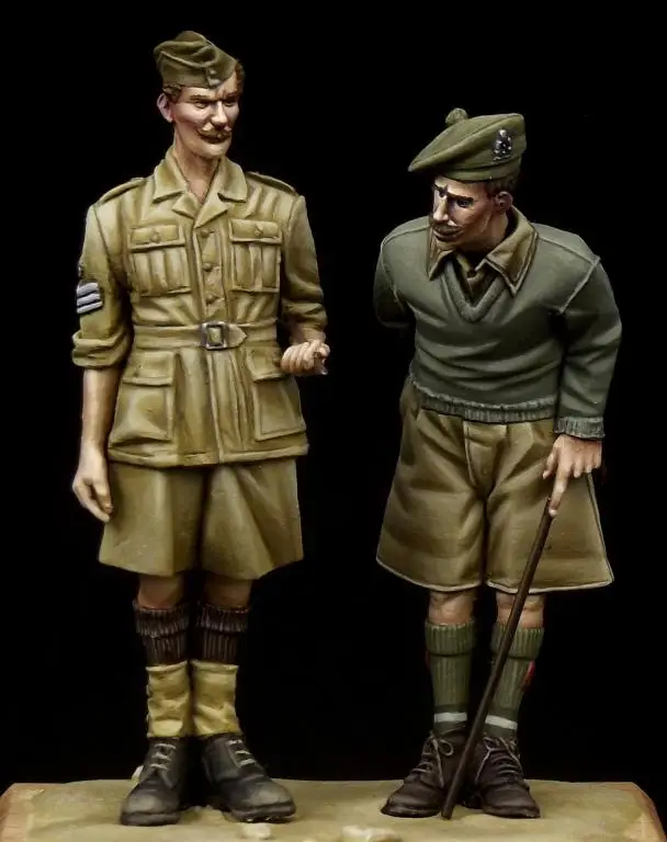

Pre order goods-TB 35097 1/35 World War II British Non-commissioned Officer and Scottish Highlanders