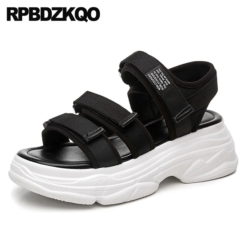 Zapatillas de deporte con tiras y Punta abierta para mujer, sandalias de  plataforma plana blanca con cuña, zapatos de verano, Harajuku, Slingback,  color negro, 2021 - AliExpress Calzado