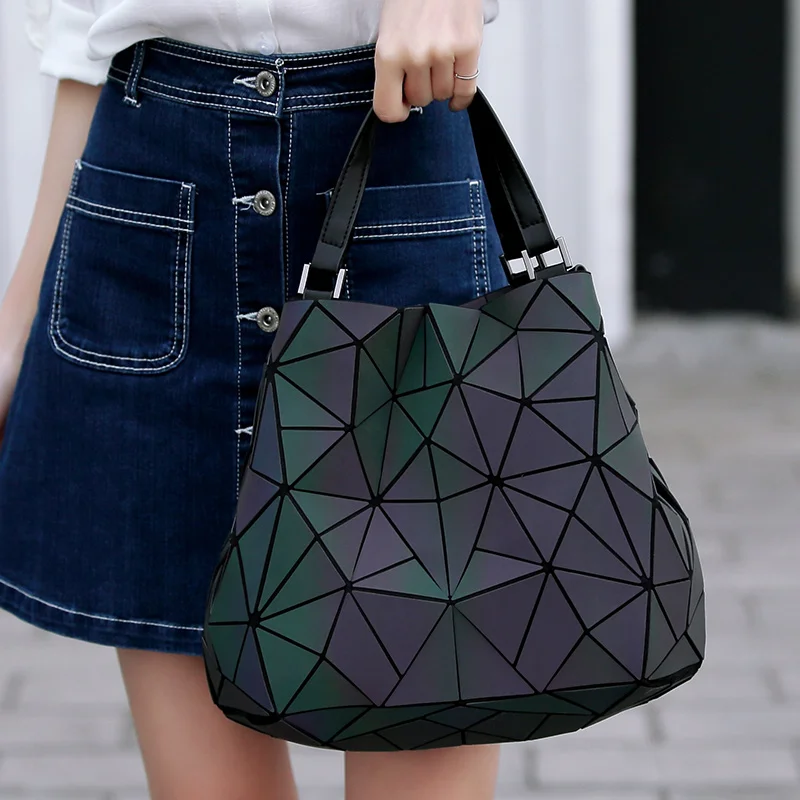 Illuminated bags for women, padded shoulder bags for women, laser, plain, foldable women's handbags, geometric.